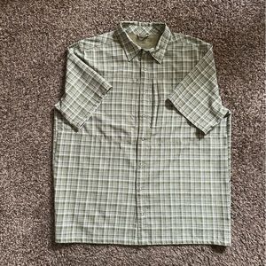 5.11 Tactical Series  Men’s Green plaid Snap Front Shirt w/hidden pockets size L